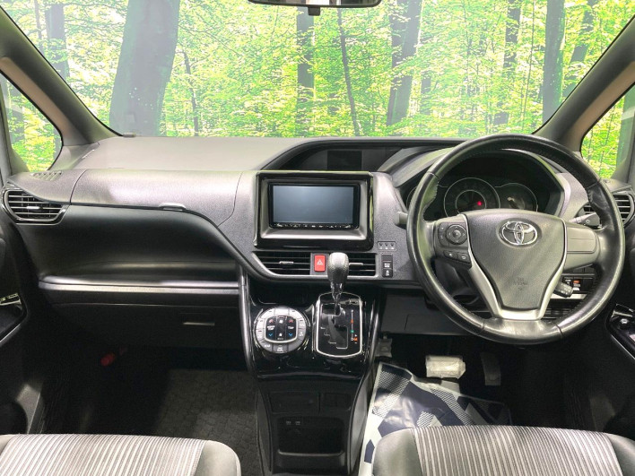 2017 Toyota Noah DBA-ZRR80W (UW-6a3211ad09c2c)[4]