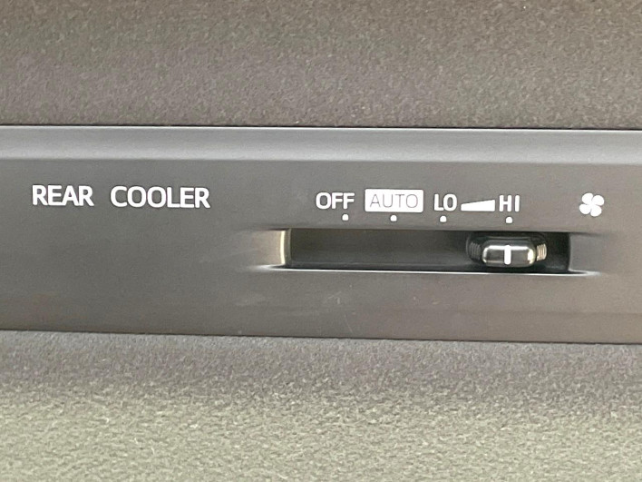 2017 Toyota Noah DBA-ZRR80W (UW-6a3211ad09c2c)[6]