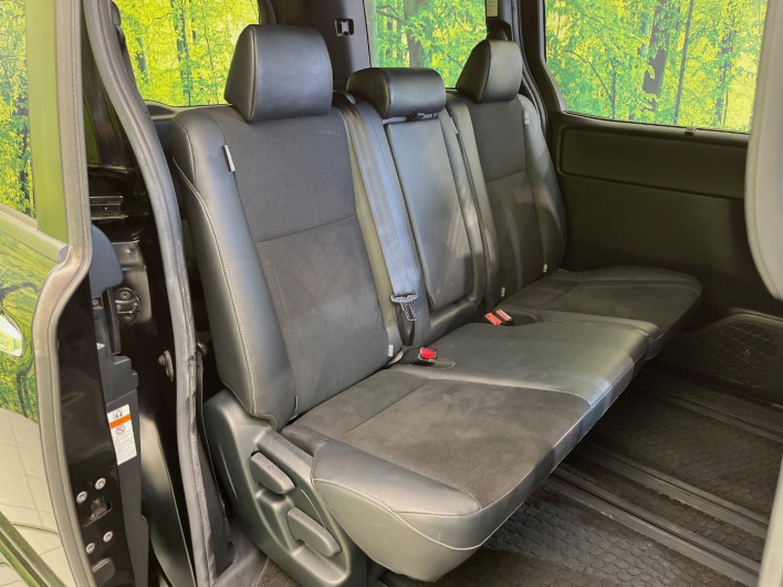 2018 Toyota Noah DBA-ZRR80W (UW-6a3211aed8e3e)[23]