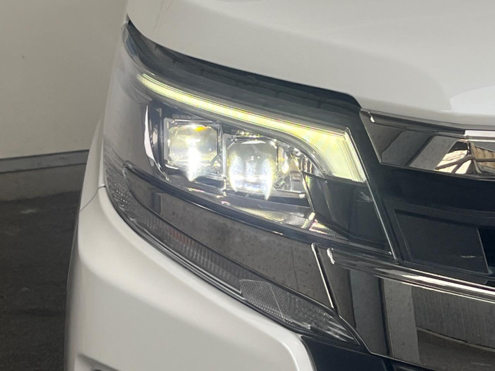 2020 Toyota Noah DBA-ZRR80W (UW-6a3211b2900af)[14]