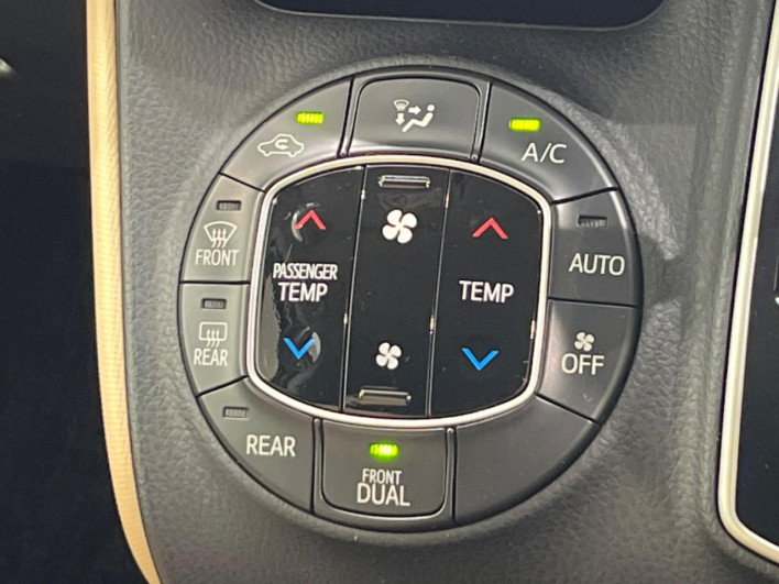 2014 Toyota Noah DBA-ZRR85G (UW-6a3211b604dc3)[19]