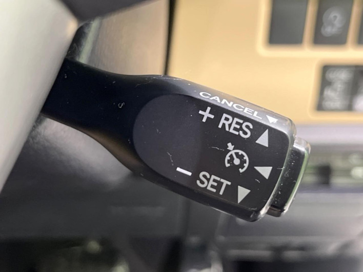 2014 Toyota Noah DBA-ZRR85G (UW-6a3211b604dc3)[15]
