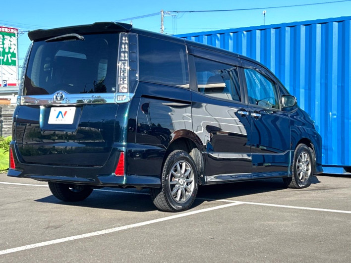2015 Toyota Voxy DBA-ZRR85W (UW-6a3211b63aa7e)[23]