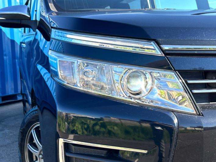 2015 Toyota Voxy DBA-ZRR85W (UW-6a3211b63aa7e)[7]