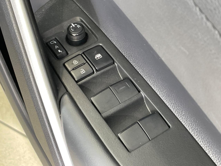 2023 Toyota Corolla Cross 6AA-ZVG13 (UW-6a3211ba79922)[25]