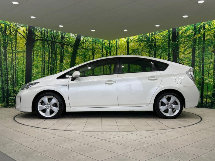 2013 Toyota Prius DAA-ZVW30 (UW-6a3211c0844be)[13]