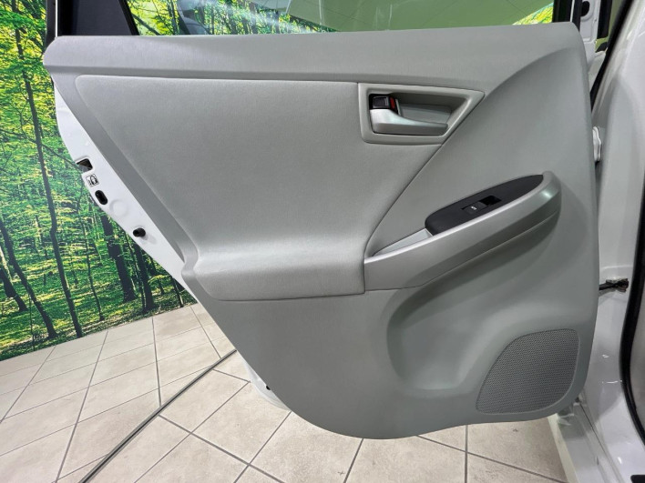 2013 Toyota Prius DAA-ZVW30 (UW-6a3211c0844be)[27]