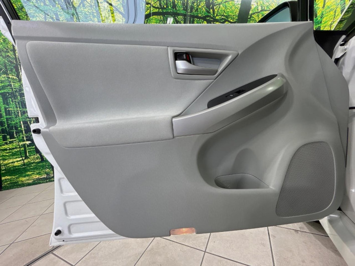 2013 Toyota Prius DAA-ZVW30 (UW-6a3211c0844be)[26]