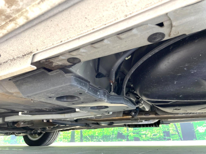 2012 Toyota Prius α DAA-ZVW41W (UW-6a3211c193758)[29]