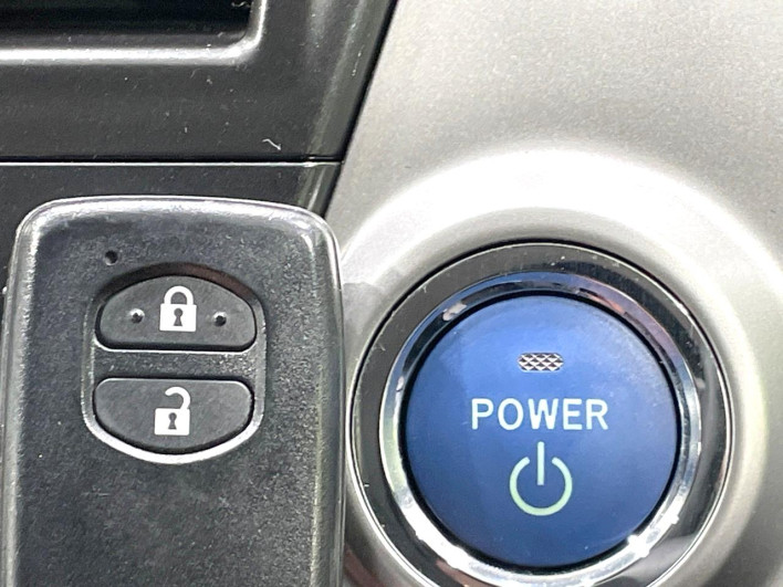 2012 Toyota Prius α DAA-ZVW41W (UW-6a3211c193758)[22]