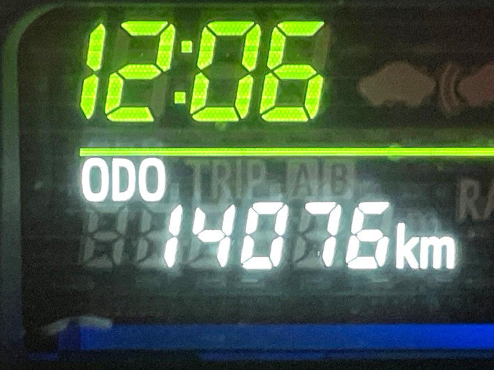 2012 Toyota Prius α DAA-ZVW41W (UW-6a3211c193758)[2]