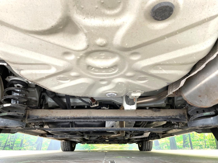 2012 Toyota Prius α DAA-ZVW41W (UW-6a3211c193758)[27]