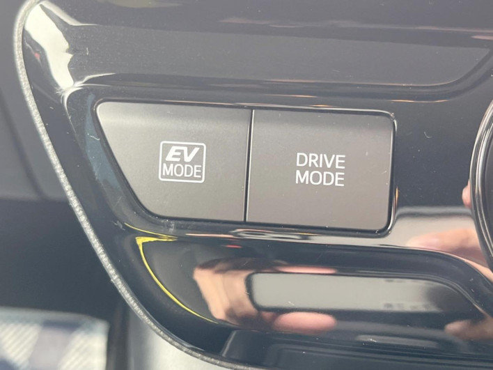 2021 Toyota Prius 6AA-ZVW51 (UW-6a3211c75991d)[22]