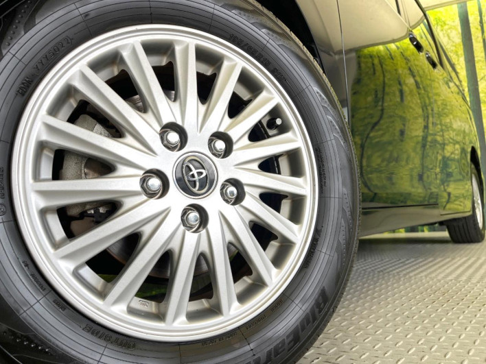 2014 Toyota Voxy DAA-ZWR80G (UW-6a3211cd668d2)[14]