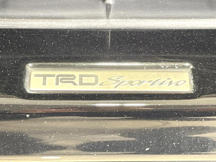 2016 Toyota Noah DAA-ZWR80W (UW-6a3211ce81afc)[18]