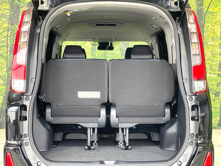 2016 Toyota Noah DAA-ZWR80W (UW-6a3211ce81afc)[6]