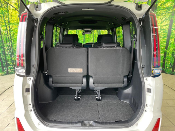 2020 Toyota Noah DAA-ZWR80W (UW-6a3211d16a4cb)[16]