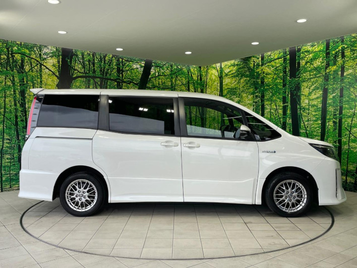 2020 Toyota Noah DAA-ZWR80W (UW-6a3211d16a4cb)[27]