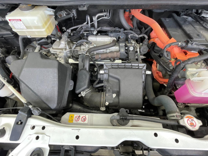 2020 Toyota Noah DAA-ZWR80W (UW-6a3211d16a4cb)[6]