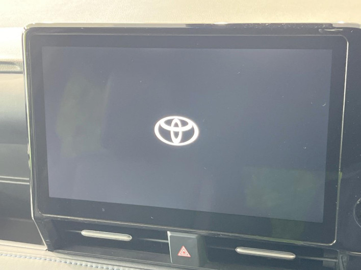 2022 Toyota Voxy 6AA-ZWR90W (UW-6a3211d473742)[24]