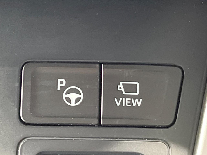2022 Toyota Voxy 6AA-ZWR90W (UW-6a3211d473742)[28]