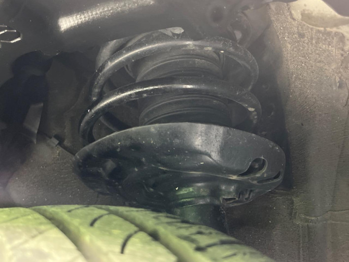 2017 Toyota C-HR DAA-ZYX10 (UW-6a3211dbc4ba5)[24]