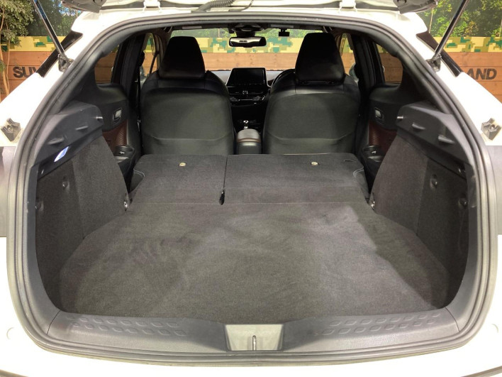 2018 Toyota C-HR DAA-ZYX10 (UW-6a3211df6a903)[29]