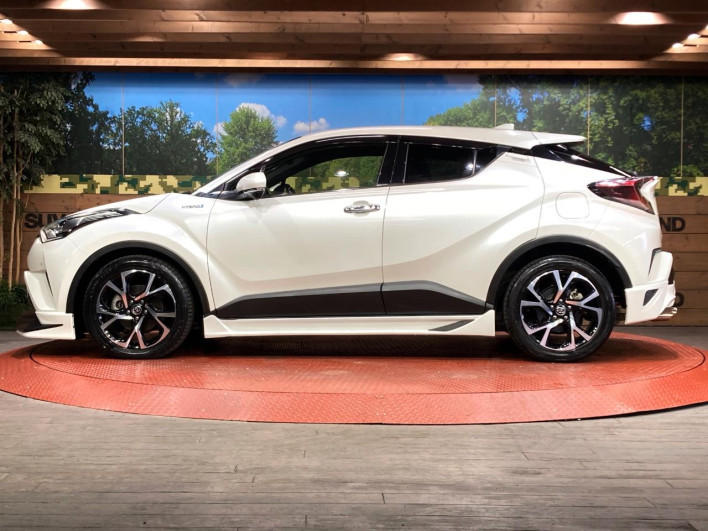 2018 Toyota C-HR DAA-ZYX10 (UW-6a3211df6a903)[22]