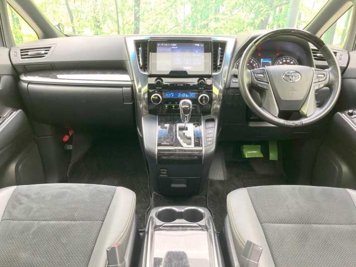 2020 Toyota Vellfire 3BA-AGH30W (UW-6a335fa71f9c7)[28]