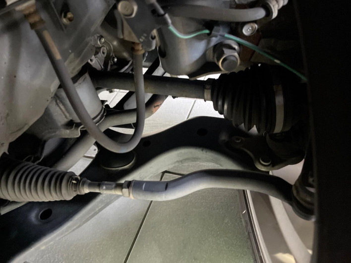 2013 Toyota Vellfire DBA-ANH20W (UW-6a335fb234282)[28]