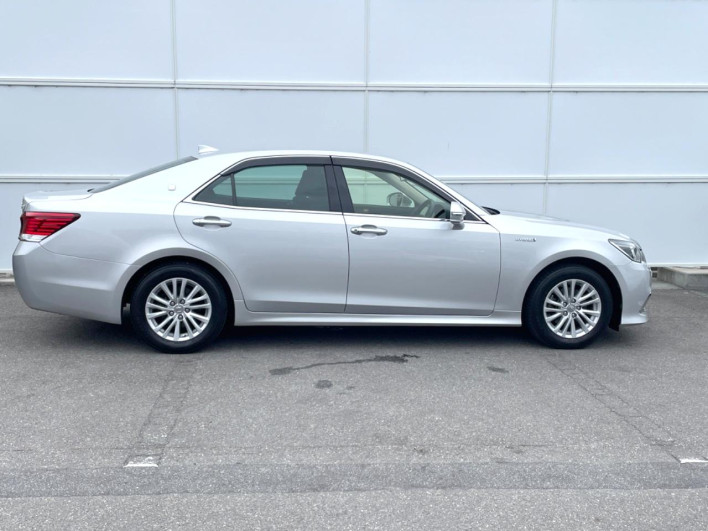 2016 Toyota Crown Hybrid DAA-AWS210 (UW-6a335fb58892b)[14]