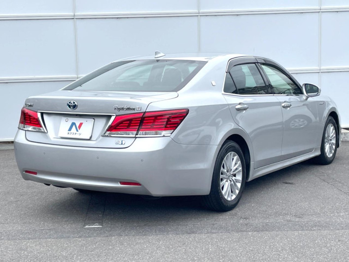 2016 Toyota Crown Hybrid DAA-AWS210 (UW-6a335fb58892b)[18]