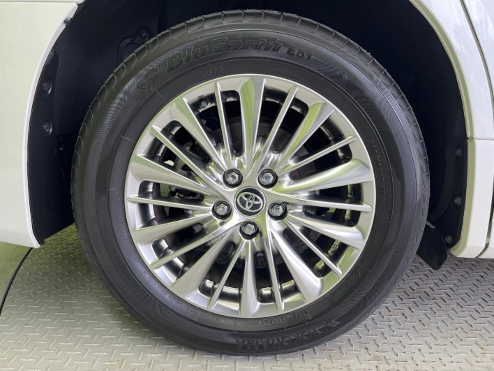 2021 Toyota Alphard Hybrid 6AA-AYH30W (UW-6a335fc1e231b)[23]