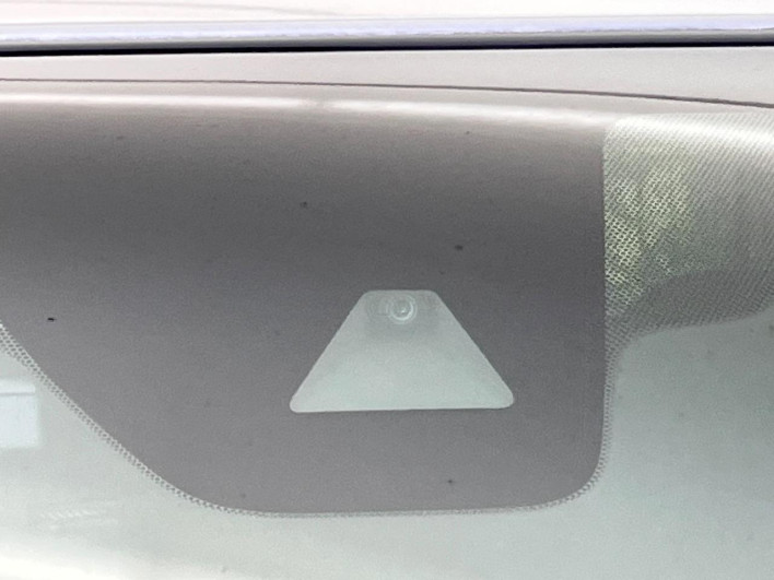2019 Mitsubishi eK Cross 5AA-B34W (UW-6a335fd161fb6)[12]