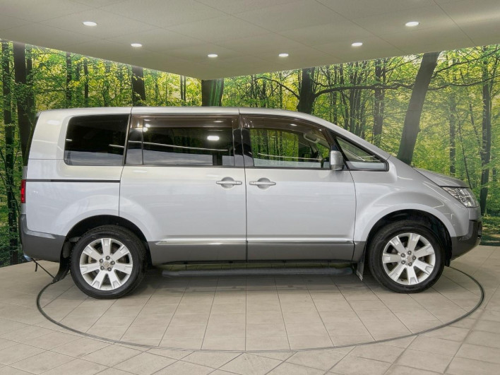 2013 Mitsubishi Delica D:5 DBA-CV5W (UW-6a335fe3d58db)[24]