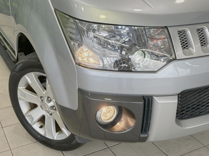 2013 Mitsubishi Delica D:5 DBA-CV5W (UW-6a335fe3d58db)[27]