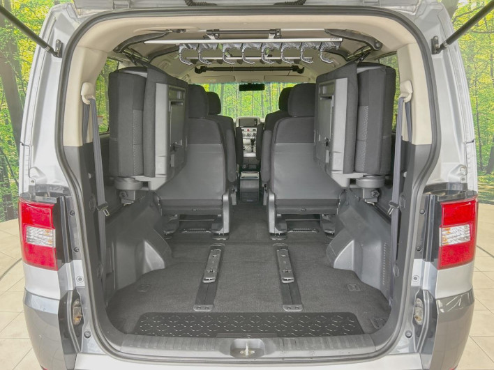 2013 Mitsubishi Delica D:5 DBA-CV5W (UW-6a335fe3d58db)[12]
