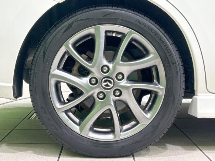 2013 Mazda Premacy DBA-CWFFW (UW-6a335fe43a150)[13]