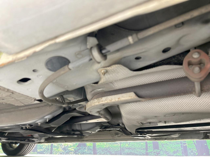 2013 Mazda Premacy DBA-CWFFW (UW-6a335fe43a150)[29]