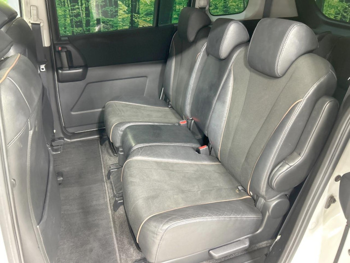 2013 Mazda Premacy DBA-CWFFW (UW-6a335fe43a150)[20]