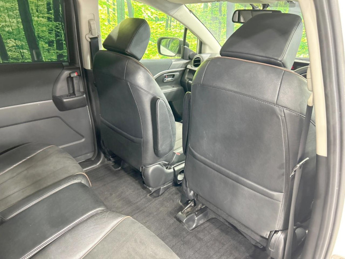 2013 Mazda Premacy DBA-CWFFW (UW-6a335fe43a150)[24]