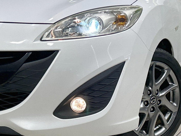 2013 Mazda Premacy DBA-CWFFW (UW-6a335fe43a150)[17]