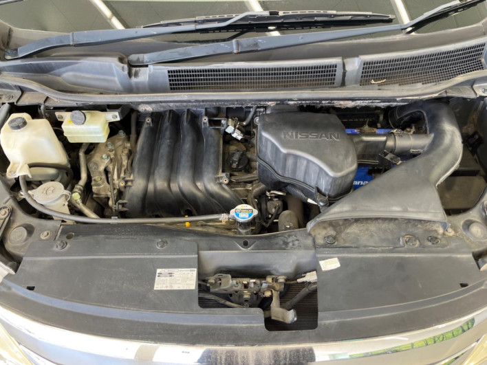 2011 Nissan Serena DBA-FC26 (UW-6a335ff2b4c4a)[22]