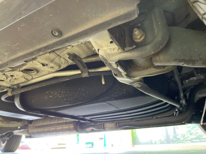 2011 Nissan Serena DBA-FC26 (UW-6a335ff2b4c4a)[28]