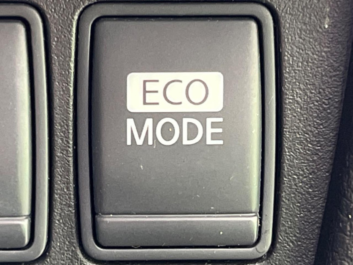 2011 Nissan Serena DBA-FC26 (UW-6a335ff2b4c4a)[8]