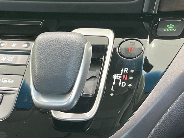 2021 Honda Freed hybrid 6AA-GB7 (UW-6a335ff95e487)[29]