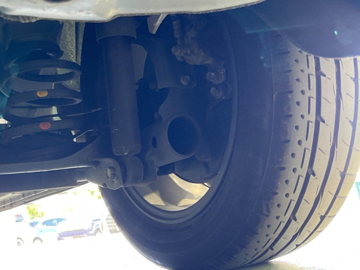 2017 Nissan Serena DAA-GFC27 (UW-6a335ffed7681)[17]