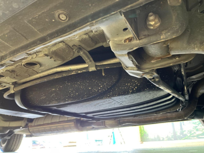 2017 Nissan Serena DAA-GFC27 (UW-6a335ffed7681)[16]