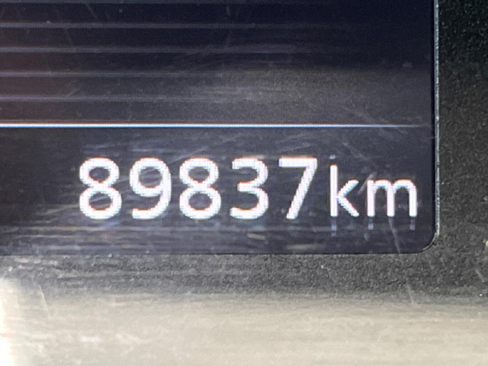 2017 Nissan Serena DAA-GFC27 (UW-6a335ffed7681)[2]