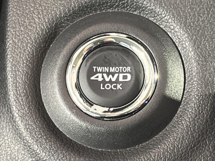2015 Mitsubishi OUTLANDER PHEV DLA-GG2W (UW-6a3360050cb4e)[6]
